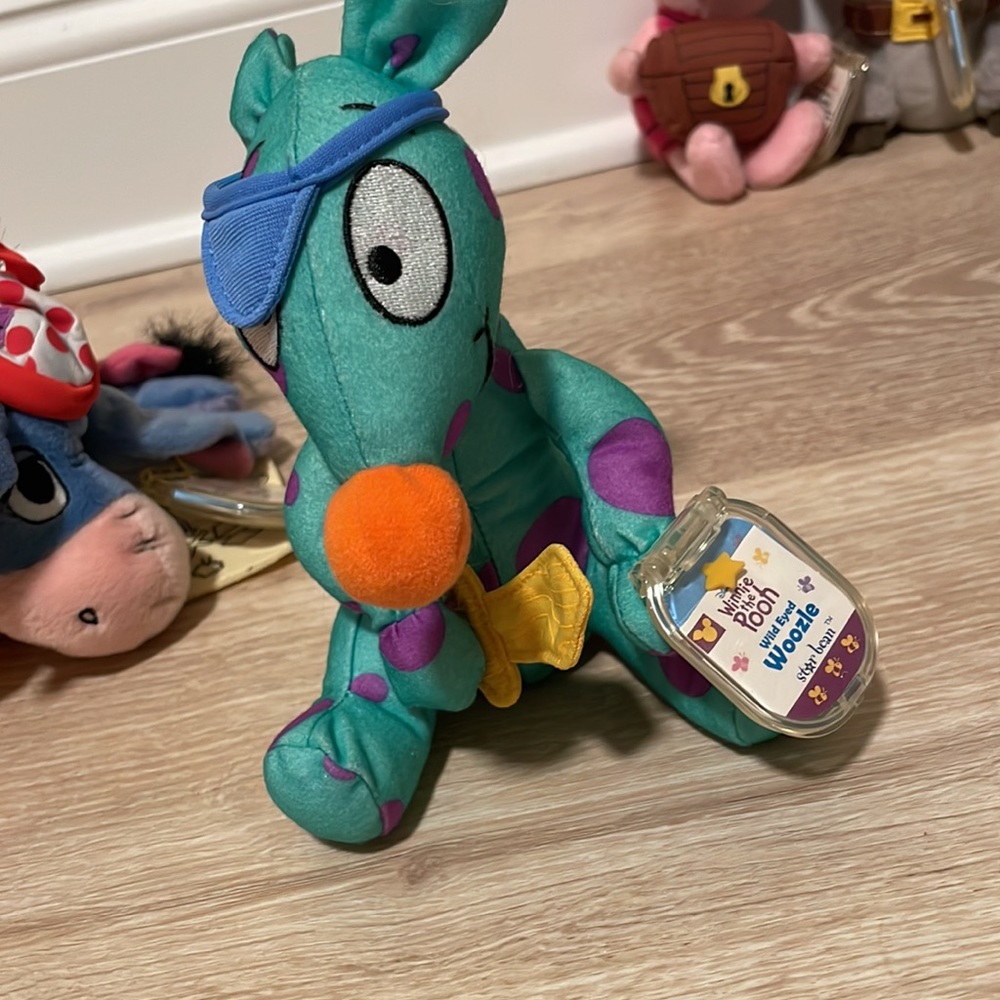 Winnie the Pooh stuffed animal collection - Picture 5 of 7